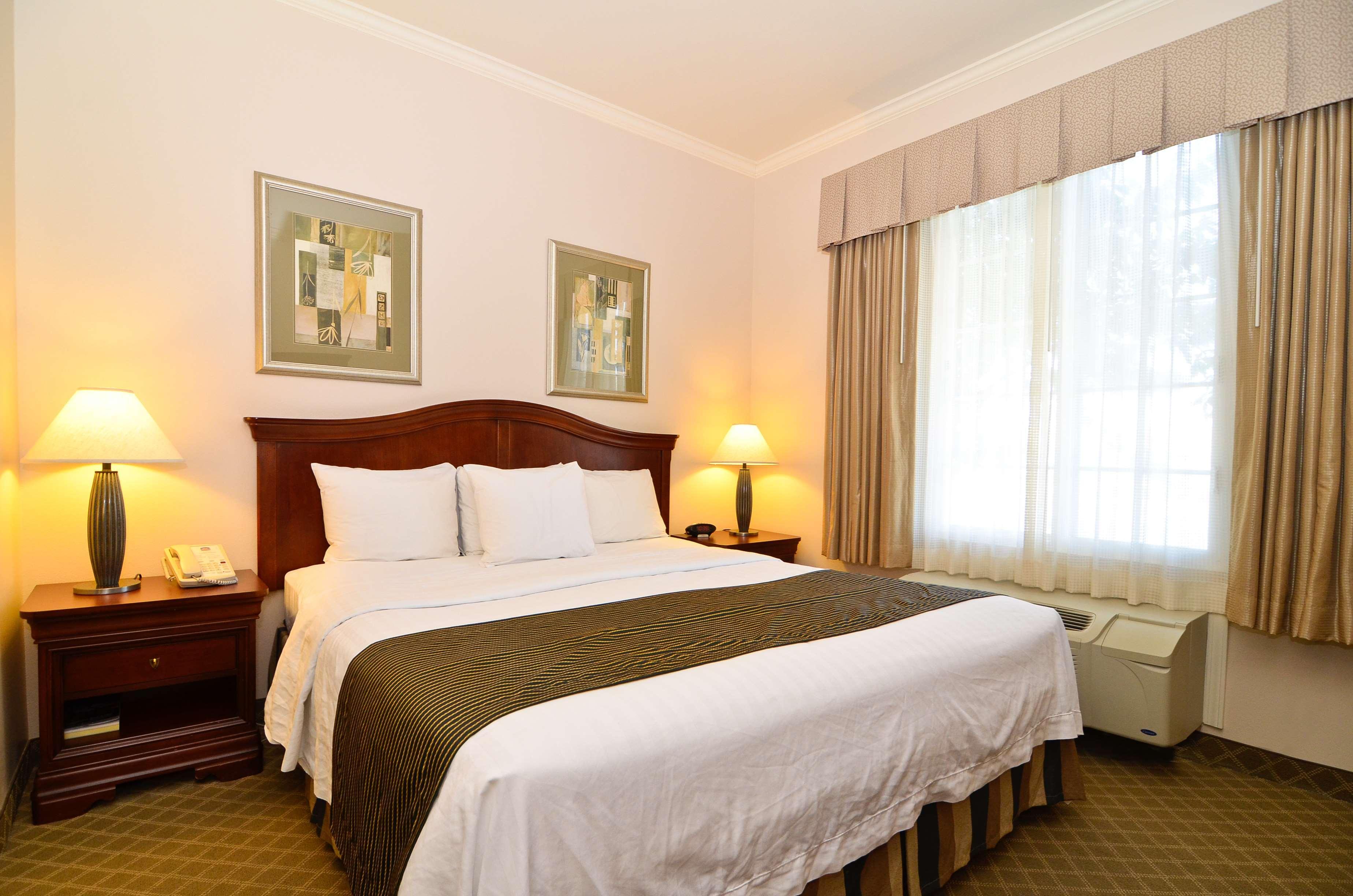 Best Western Plus Country Park Hotel Tehachapi Bilik gambar