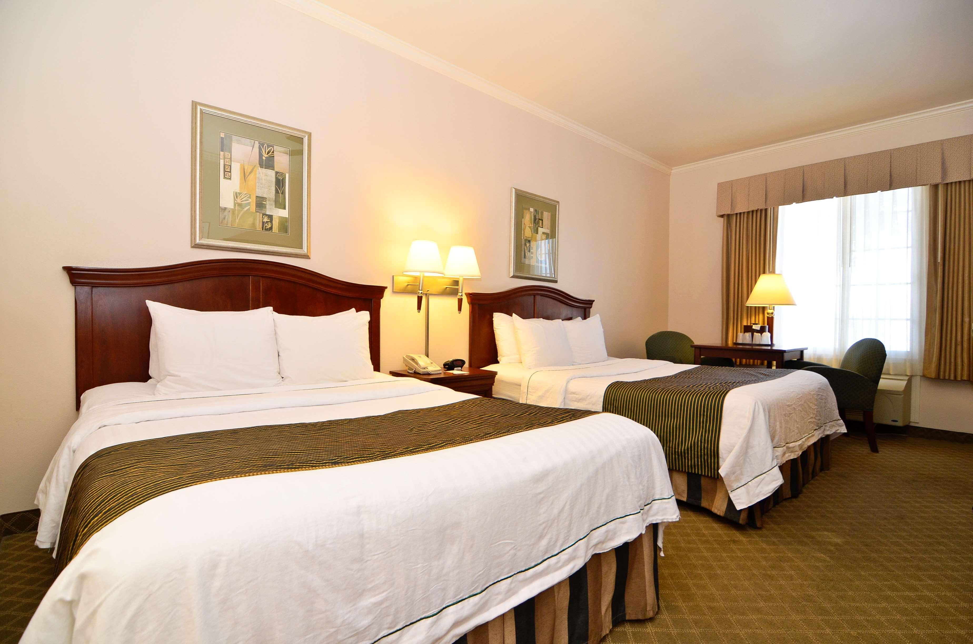 Best Western Plus Country Park Hotel Tehachapi Bilik gambar