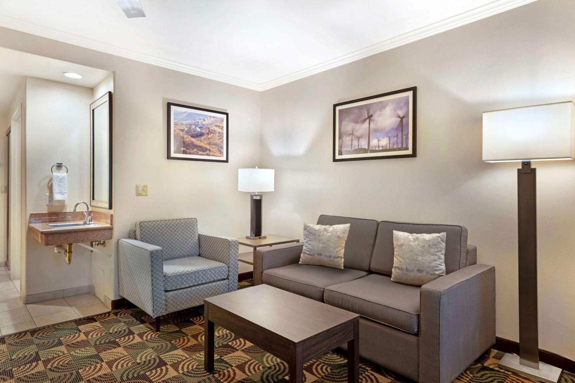 Best Western Plus Country Park Hotel Tehachapi Luaran gambar