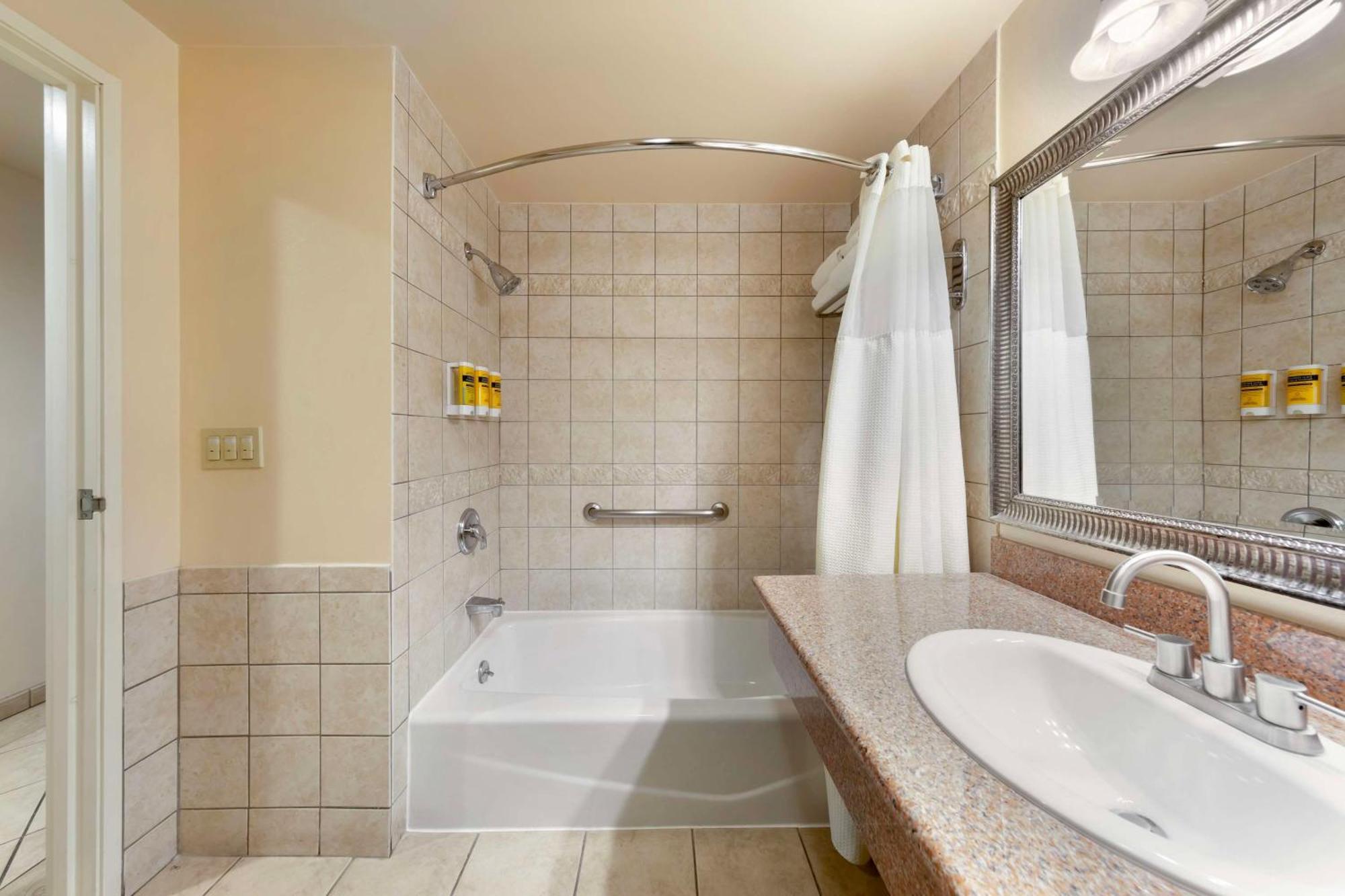 Best Western Plus Country Park Hotel Tehachapi Luaran gambar