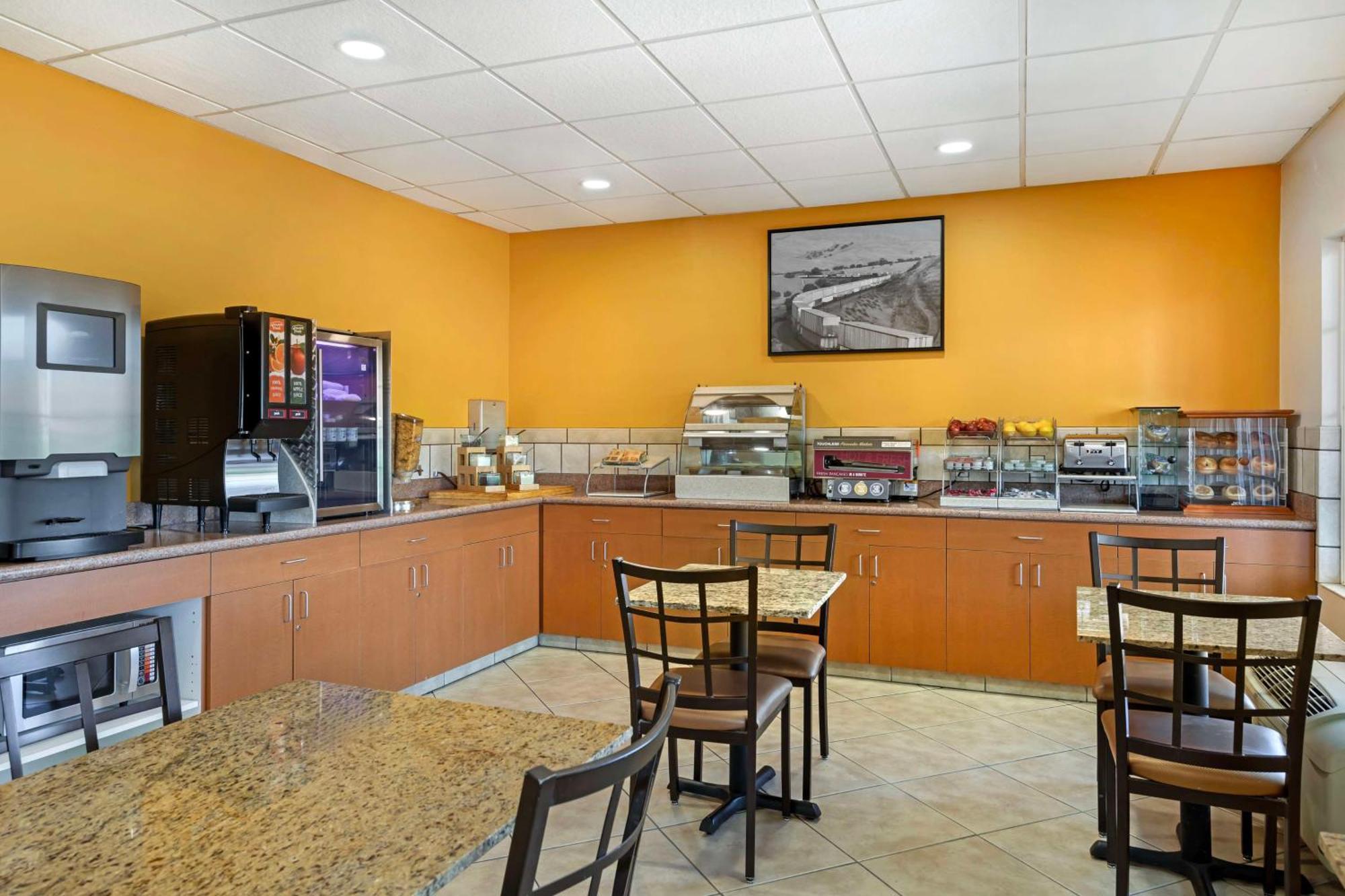 Best Western Plus Country Park Hotel Tehachapi Luaran gambar